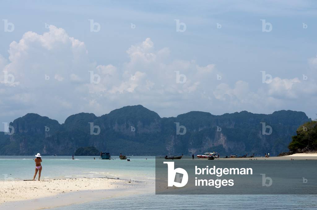 Visitors on the exotic white sand beach Ko Tup island off Ao Nang Thailand (photo)