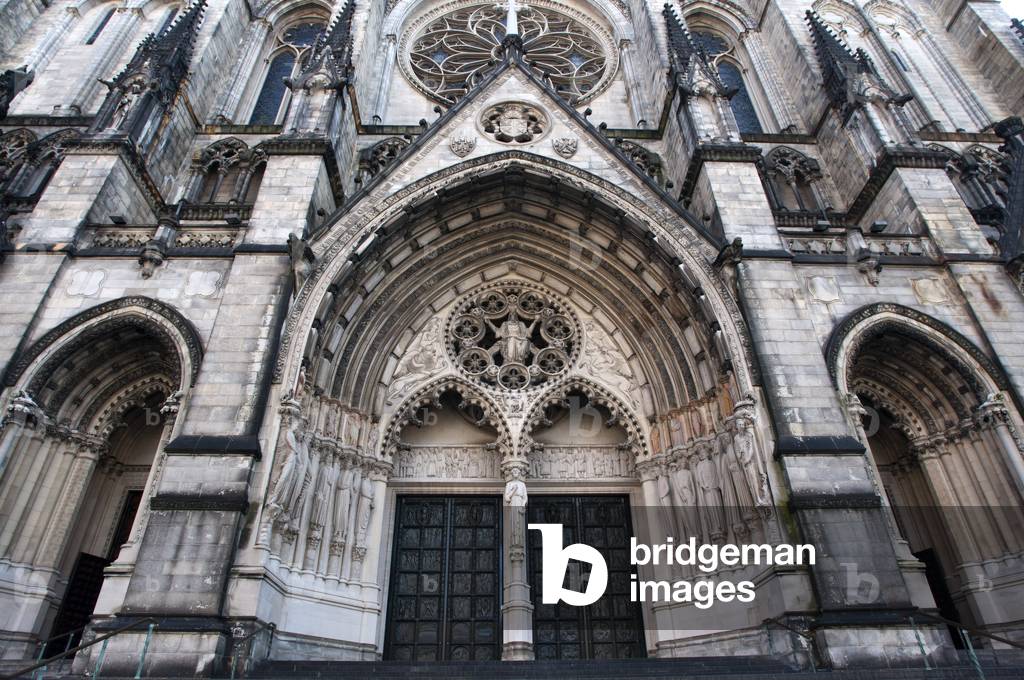 The Cathedral of St. John the Divine, New York, USA (photo)