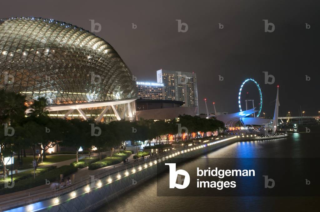 Singapore Flyer, views from inside largest ferris wheel in the world at dusk, Singapore (photo)