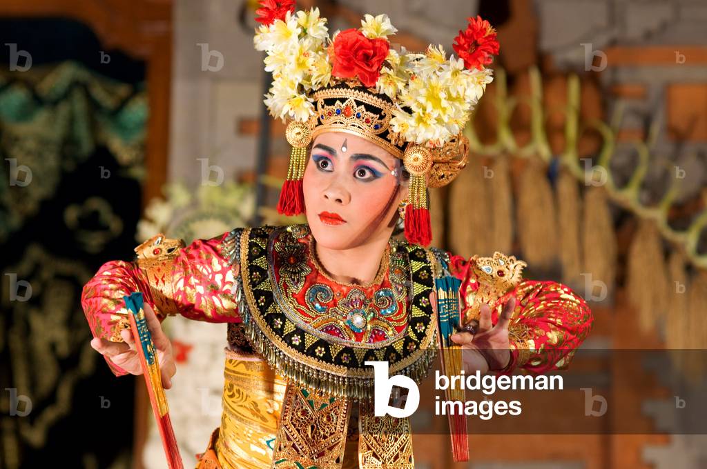Legong Dance, Palace of Ubud, Bali (photo)