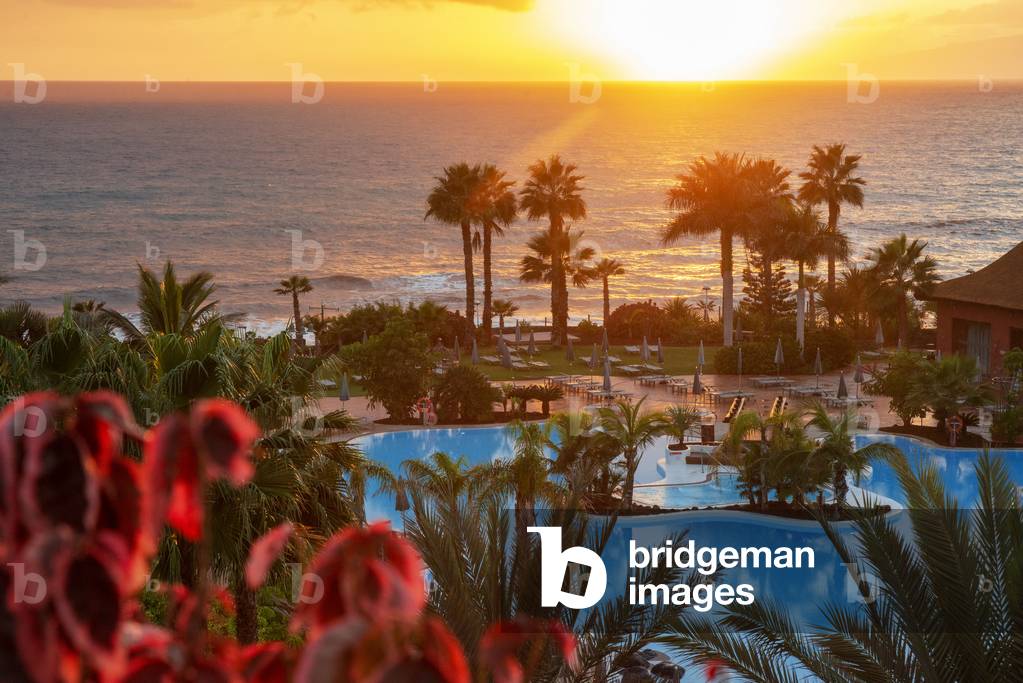 Pool and beach of Sheraton La Caleta Resort & Spa Costa Adeje Tenerife Island, Canary Islands, Spain (photo)