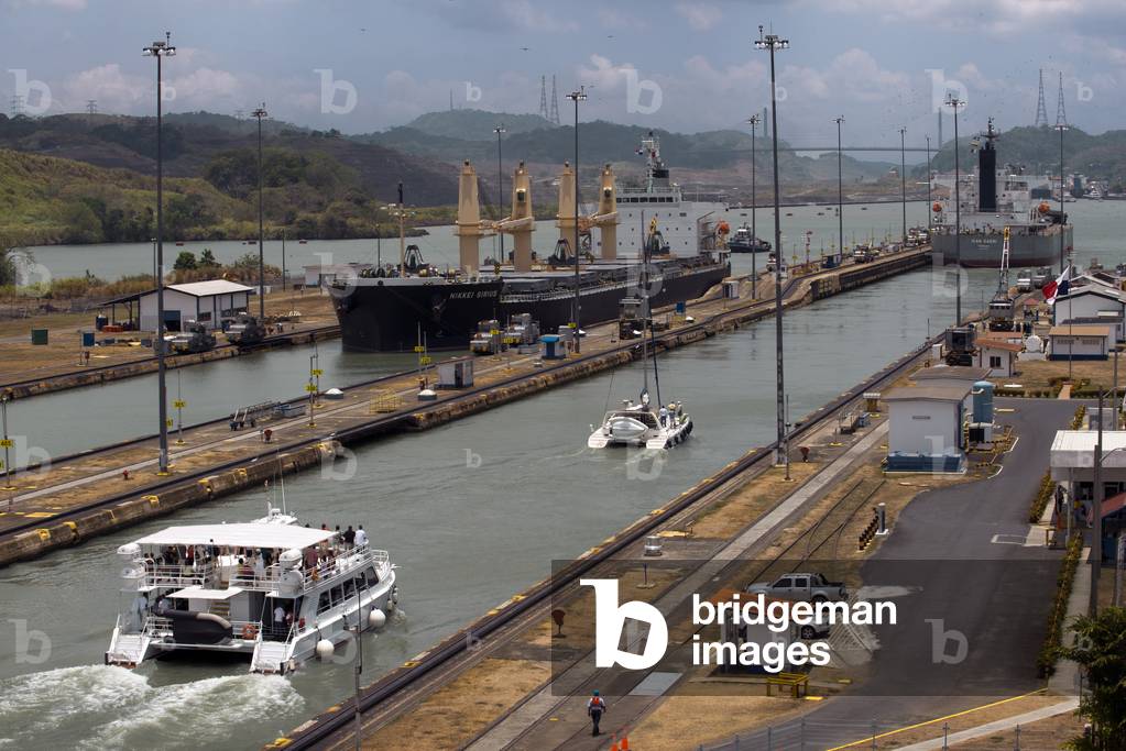 Gatun Lock, Panama Canal, Panama  (photo)