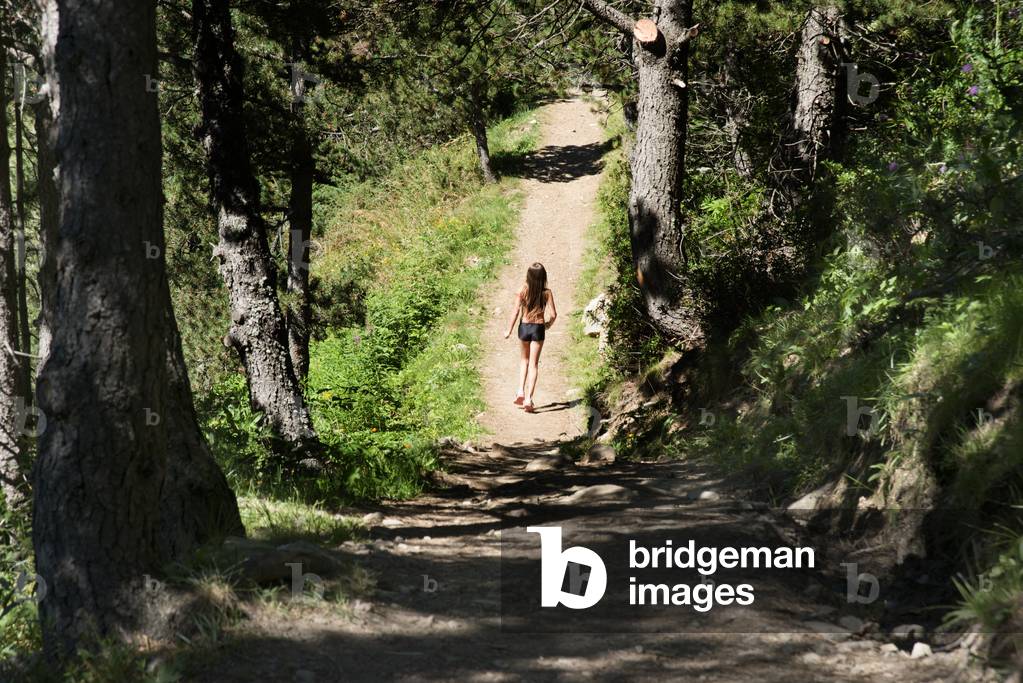 Trekking in the Vall d'Incles between Soldeu and El Tarter, Soldeu, Valira d'Orient, Pyrenees mountain, Andorra (photo)