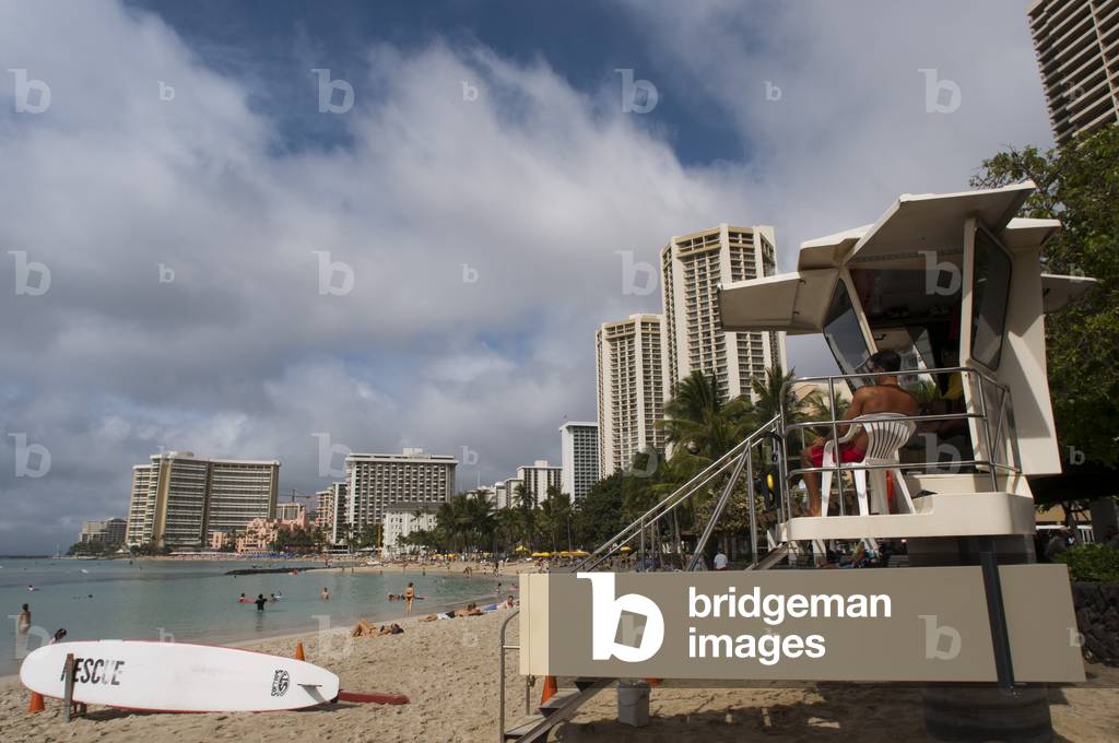 Life guard at Waikiki Beach, Kalakaua Avenue, O'ahu. Hawaii (photo)