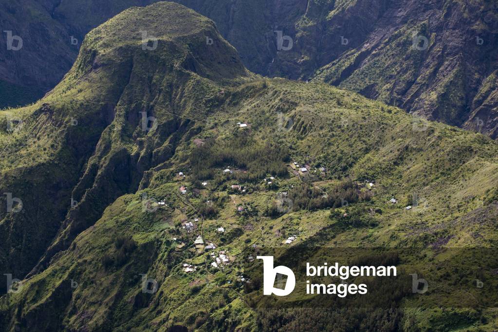 View from Maido, Reunion Island (photo)