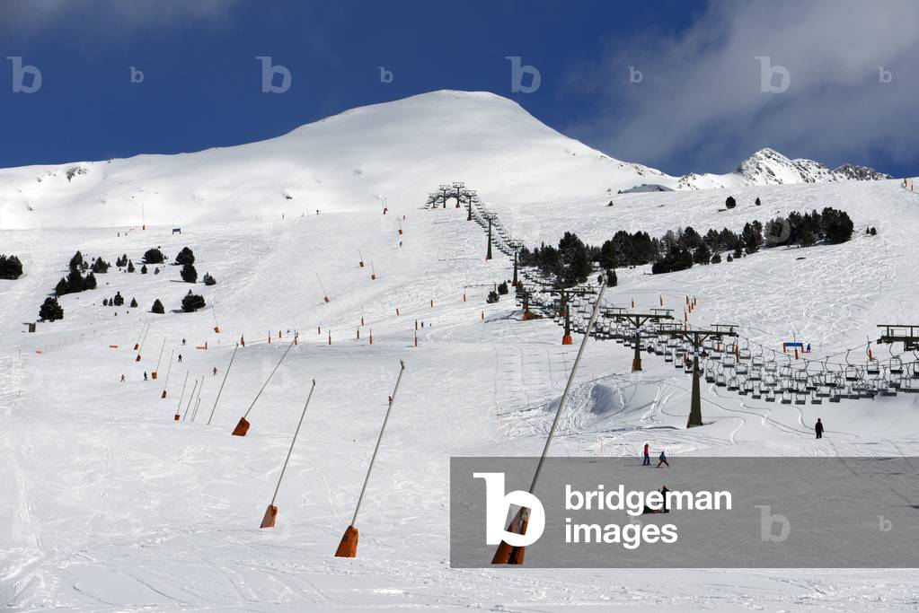 Baqueira Beret, Ski resort, Pyrenees, Aran Valley, Lleida, Catalonia, Spain (photo)