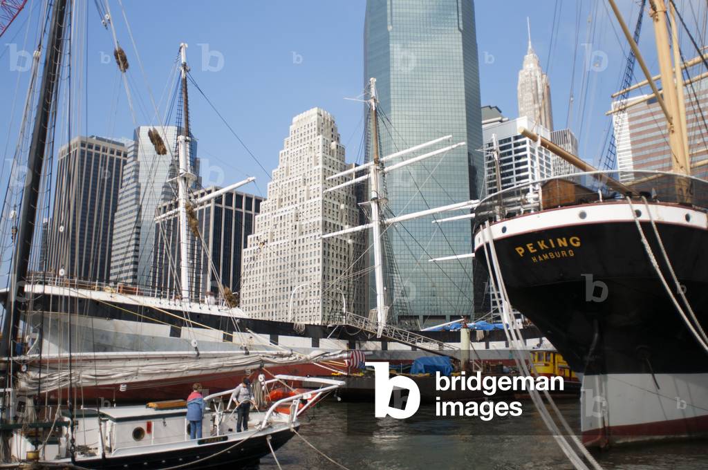 South Street and Seaport Pier 15, 16 and 17, lower Manhattan, New York, USA (photo)