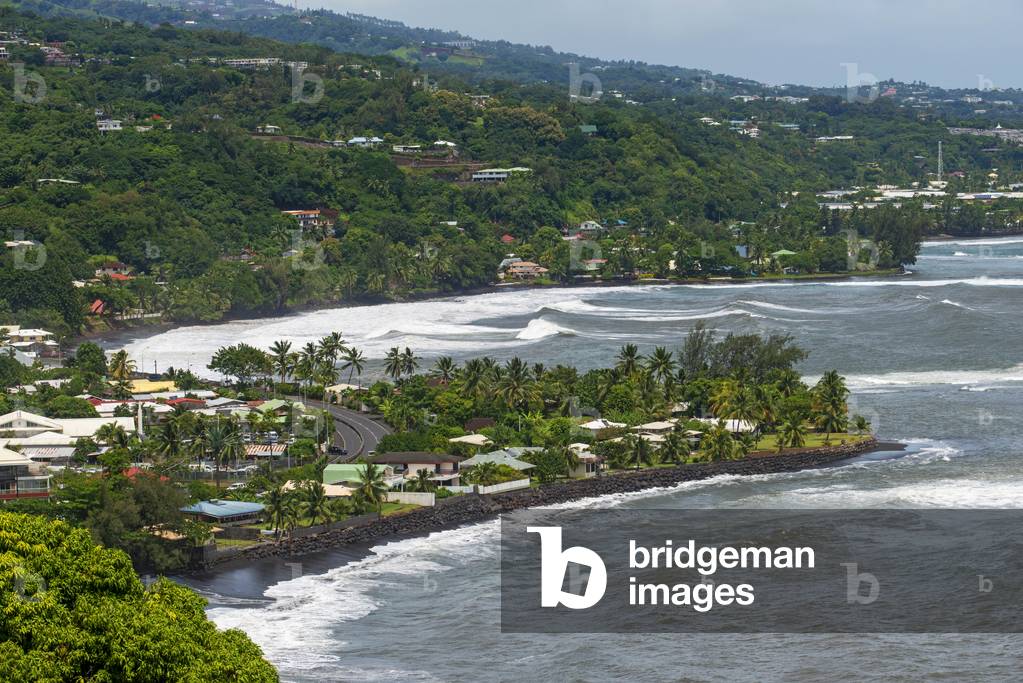 Tahara belvedere, Tahiti Nui, Society Islands, French Polynesia, South Pacific, View of Lafayette black sand beach from Point de View du Tahara'a Belvedere, Tahiti, 2020 (photo)