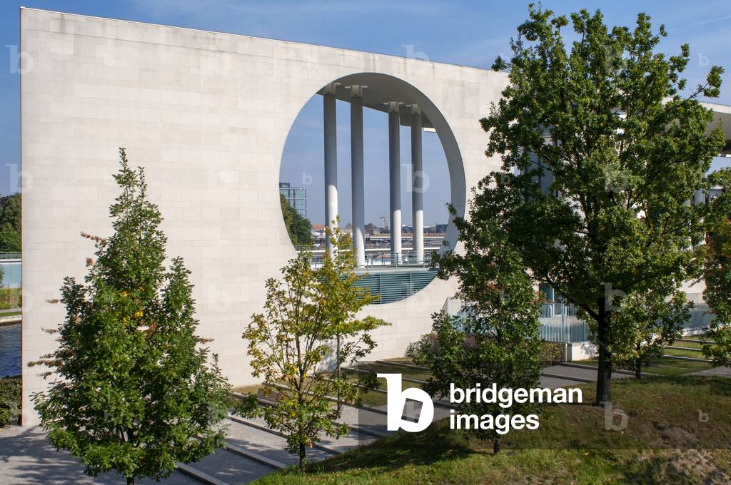 The German Chancellery in Berlin; Bundeskanzleramt in Berlin (photo)