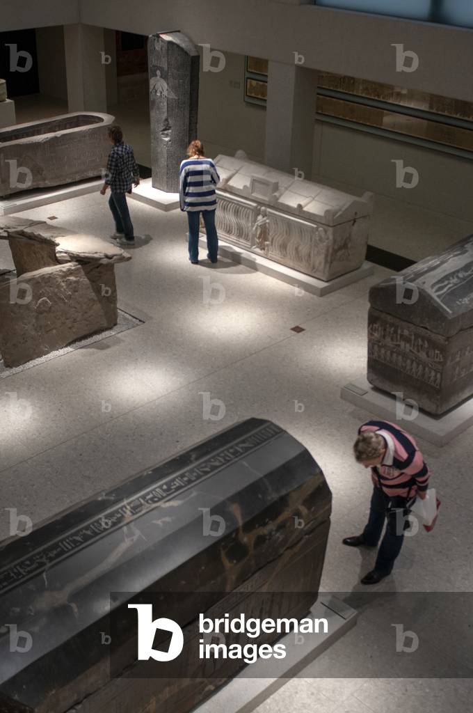 Inside Neues Museum, New Museum, on the Museumsinsel Museum Island, Berlin-Mitte district, Berlin, Germany, Europe (photo)
