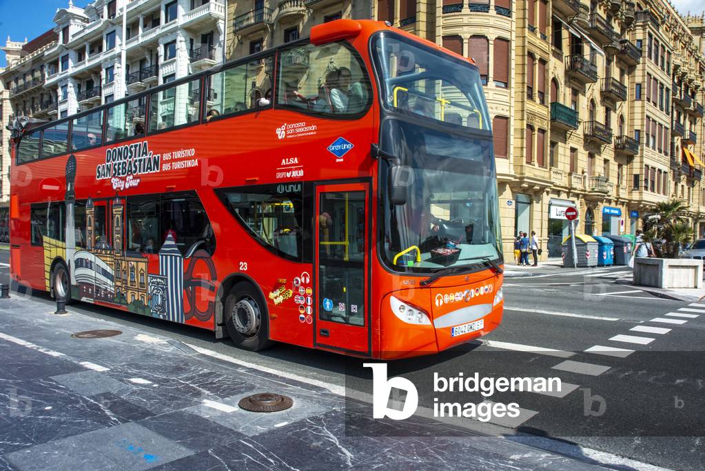 Donostia San Sebastian red bus city tour, NORTH OF SPAIN, 2021 (photo)