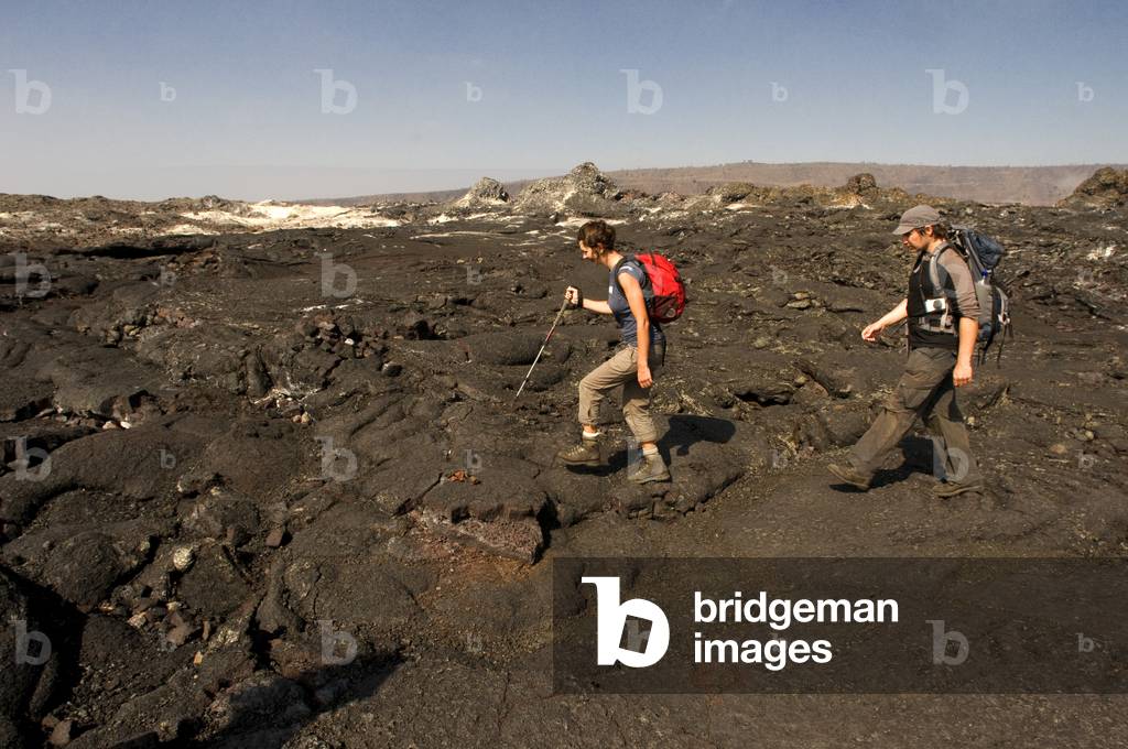 Tourists in Hawaii Volcanoes National Park, Big Island, Hawaii (photo)