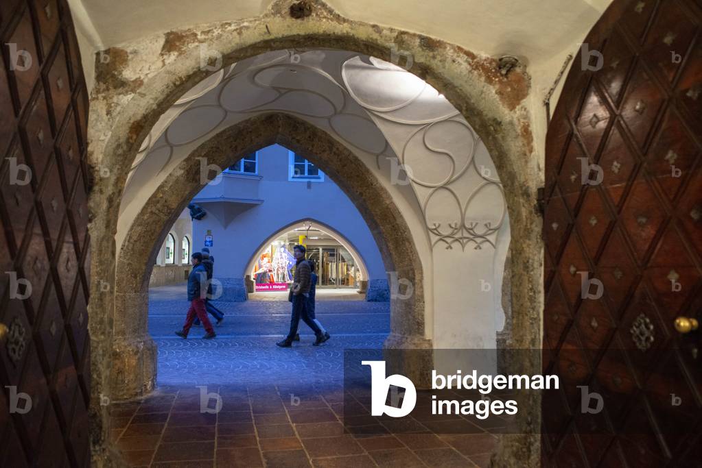 Arches and porches in Maria-Theresien-Strasse or Maria Theresa Street, Innsbruck, Tyrol, Austria, 2020 (photo)