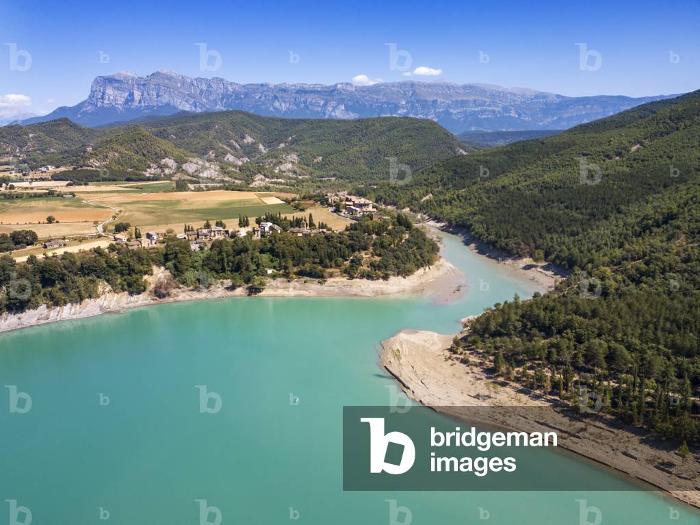 Gerbe village and Mediano swamp near Ainsa,Ordesa, Huesca, 2021 (photo)