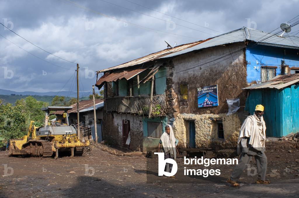 Street scene in Gondar city, Ethiopia. (photo)