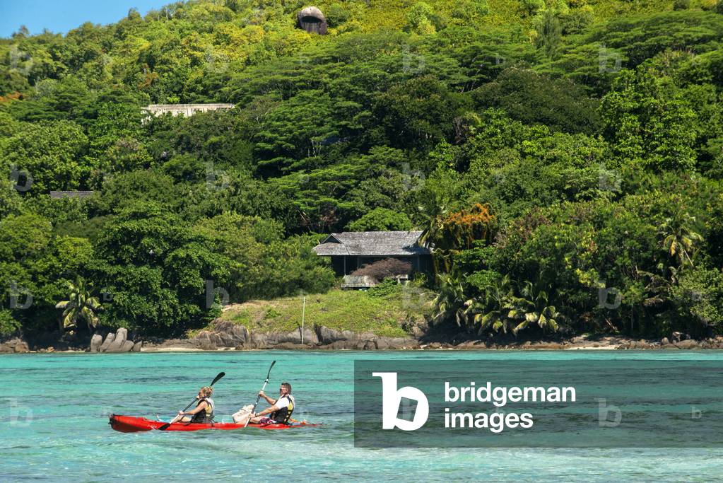 Kayakking in Moyenne Island Seychelles Ste Anne Marine National Park off the north coast of Mahé (photo)