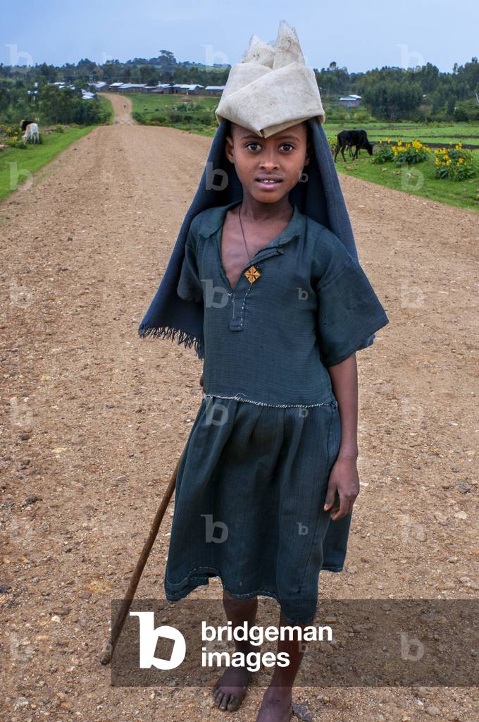 Children working. Rural landscape near the Tis Isat Blue Nile Falls of the farmland near Bahir Dar in Ethiopia (photo)