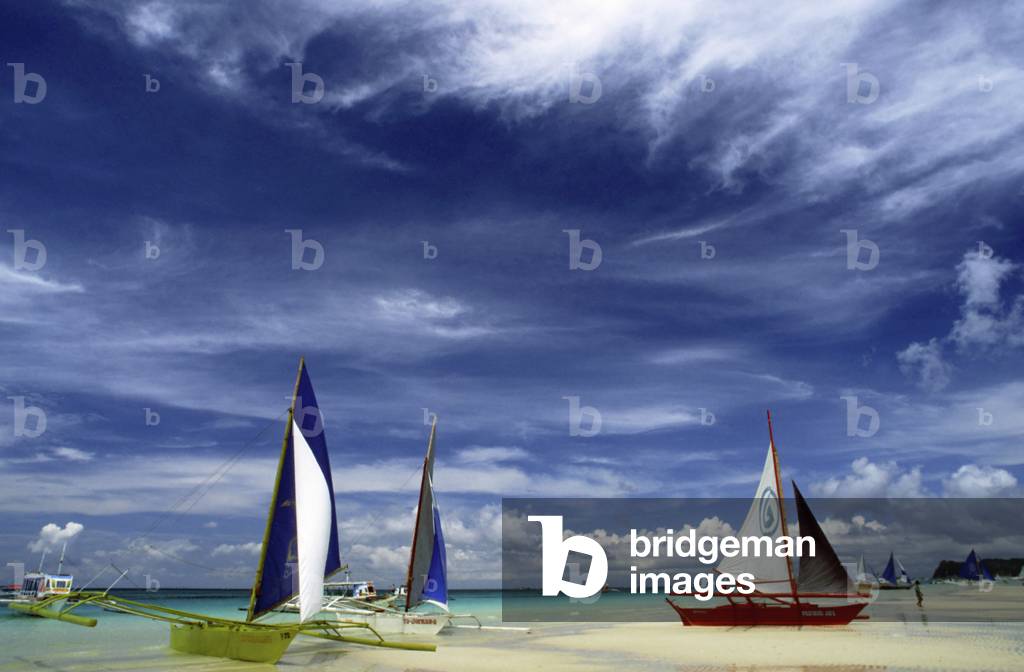 Sail boats on the beach, Boracay, Visayan Islands, Philippines (photo)
