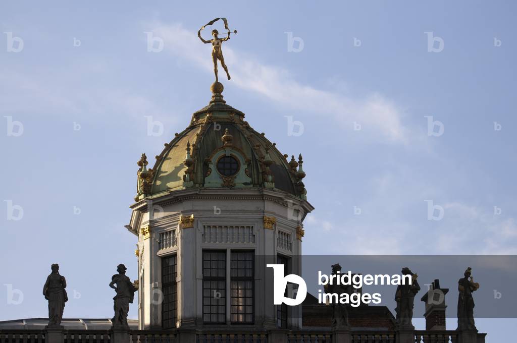 Dome of the Maison des Boulangers, Roi d'Espagne, guild house of the bakers, Grote Markt, Grand Place (photo)