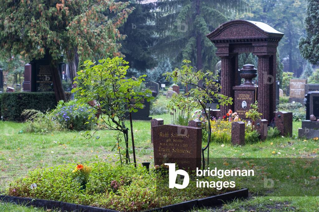 Jewish cemetery, 1827, Prenzlauer Berg, Berlin, Germany, Europe (photo)