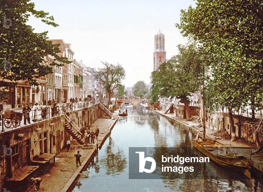 View looking down the Oudegracht in Utrecht, 1890-1900 (chromolitho)
