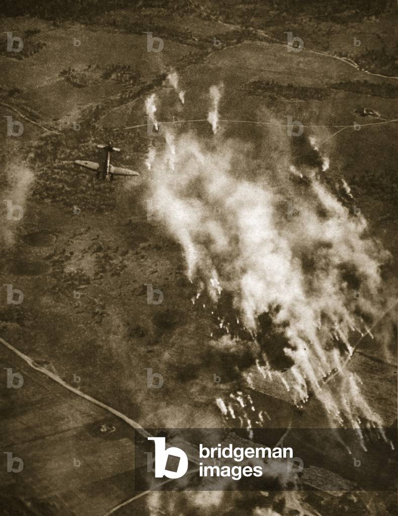 Image de Photographie représentant Des bombardiers allemands attaquant des positions soviétiques avancées sur 