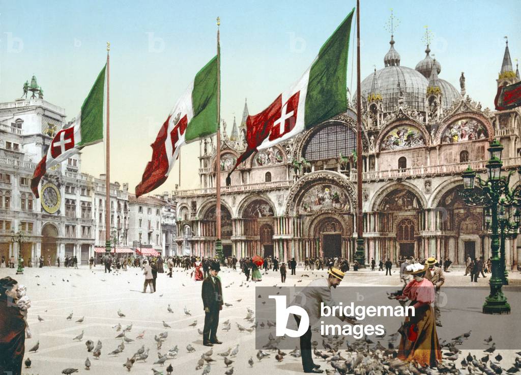 Feeding the pigeons in St Mark's Square, Venice, c.1900 (chromolitho)
