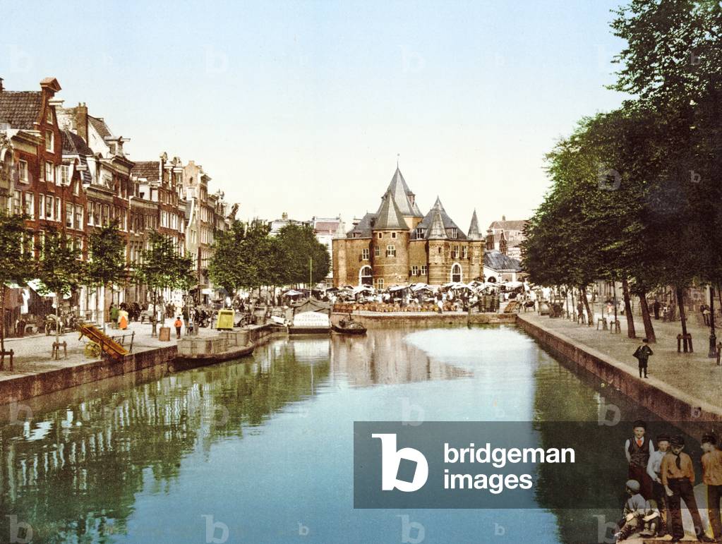 The New Market and Bourse, Amsterdam, Netherlands pub.c. 1900 (chromolitho)