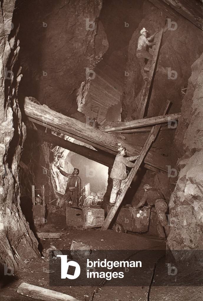 Immagine di Fotografia "Il 180 della miniera di East Pool", 19th Secolo di John Charles Burrow, b/w