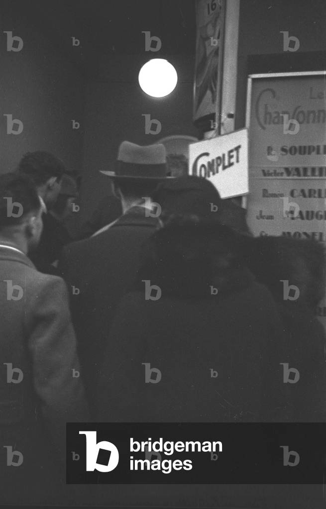Complet, Paris 1937