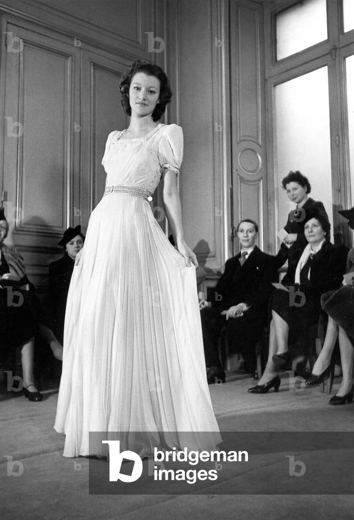 Salon, Paris 1935