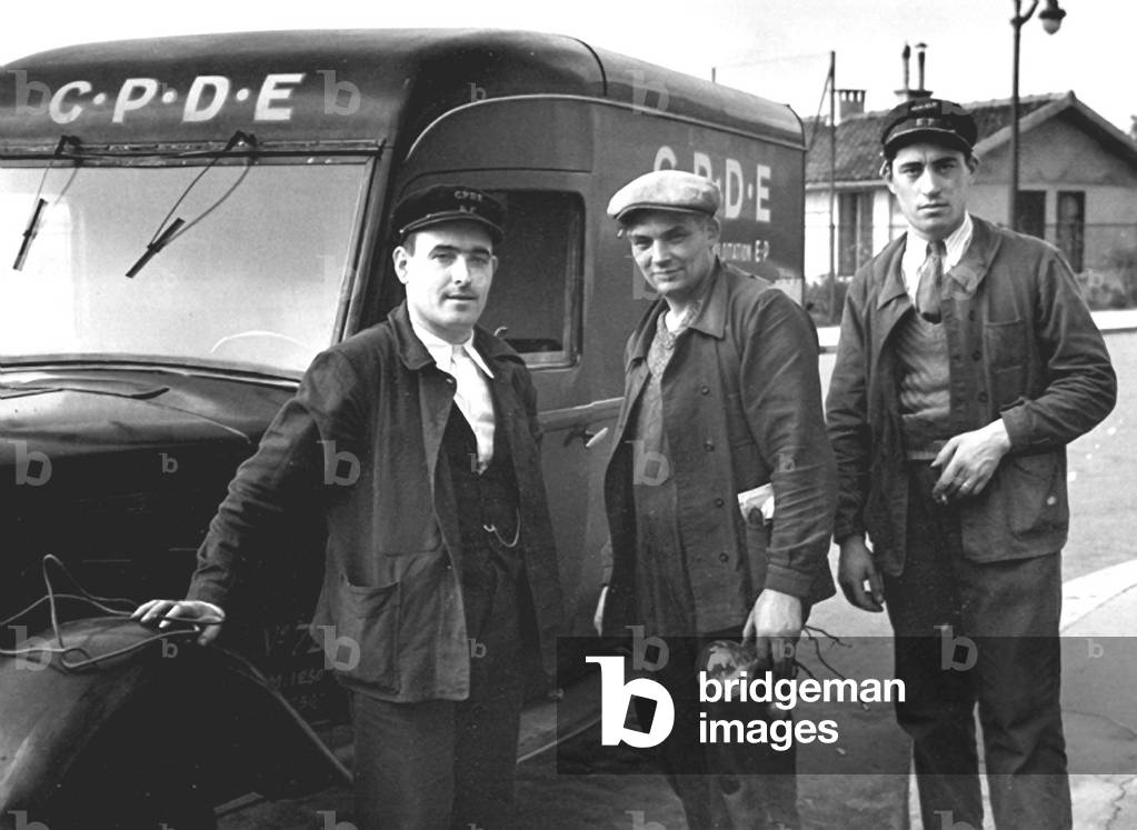 Electricians, Paris 1934