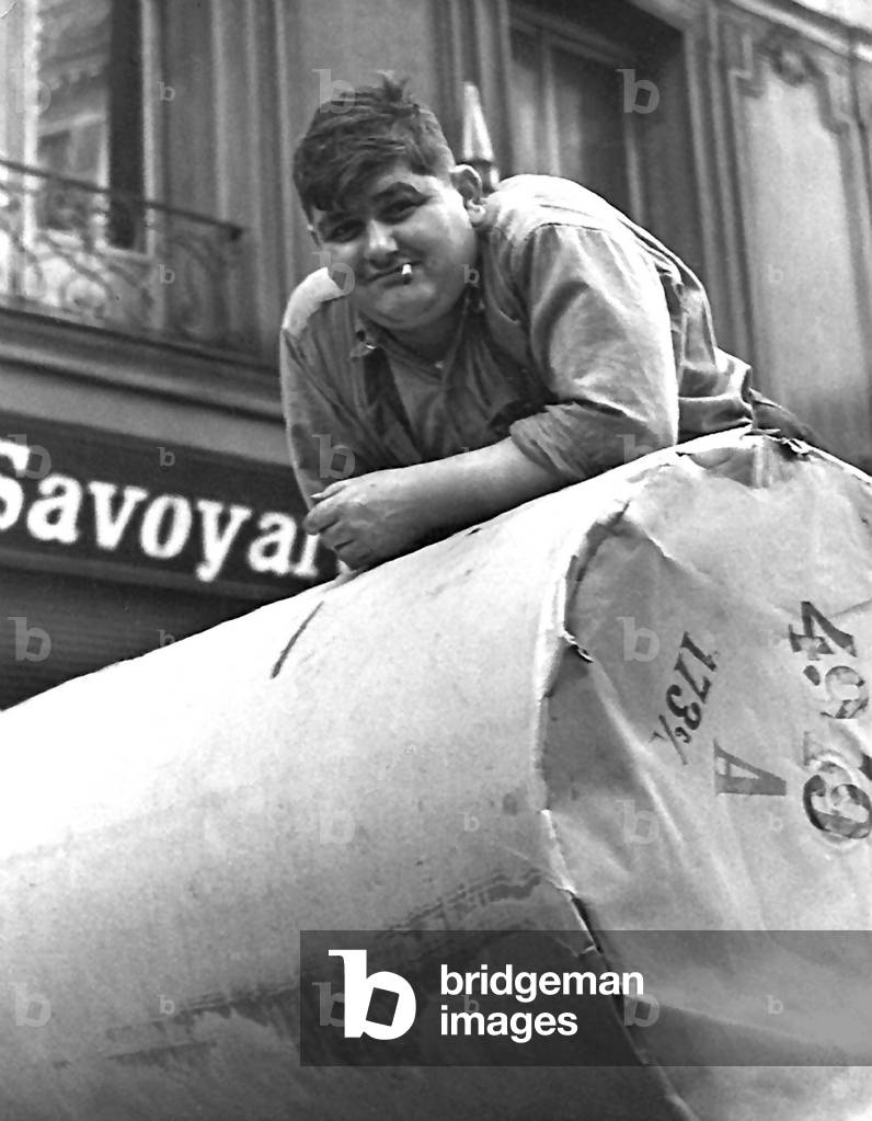 Newsprint, Paris 1934