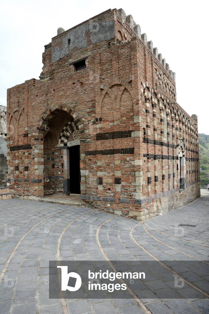 View of the Church of Saints Peter and Paul, built 12th century, Casalvecchio Siculo, Sicily, Italy (photo)