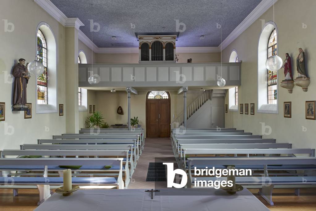 Interior view of the Catholic church of the Holy Cross looking towards the entrance, Hamm (colour photo)