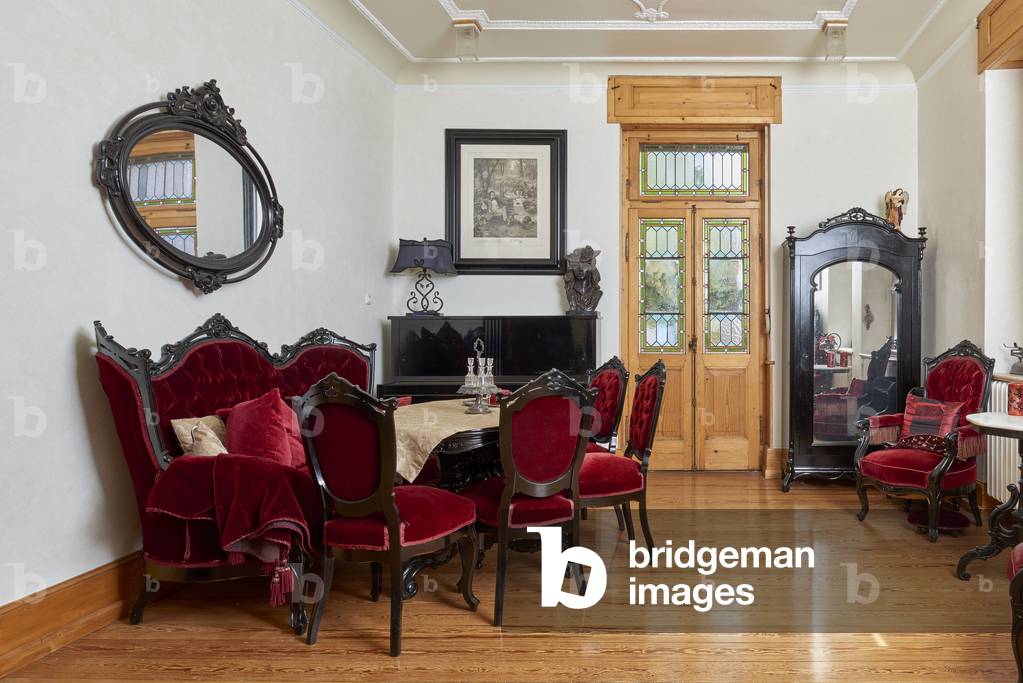 Living room of a three-sided farm, built 1895, Mettenheim (colour photo)