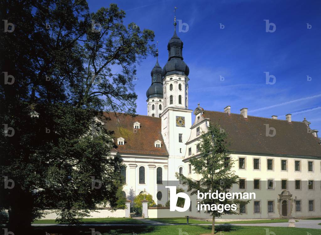 The former Premonstratensian Church of SS. Peter and Paul, 17th-18th century (photo)