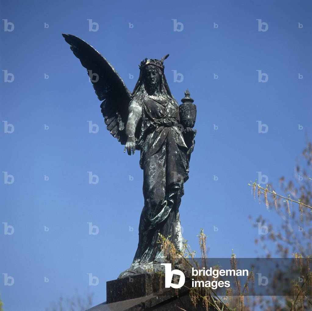 Statue of an Angel on the Grave of Maria Seebach (bronze)