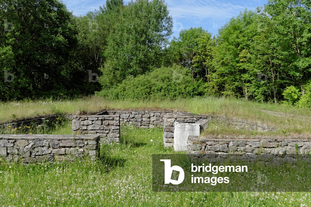 Roman temple, Eifel, near Zingsheim, Germany (photo)