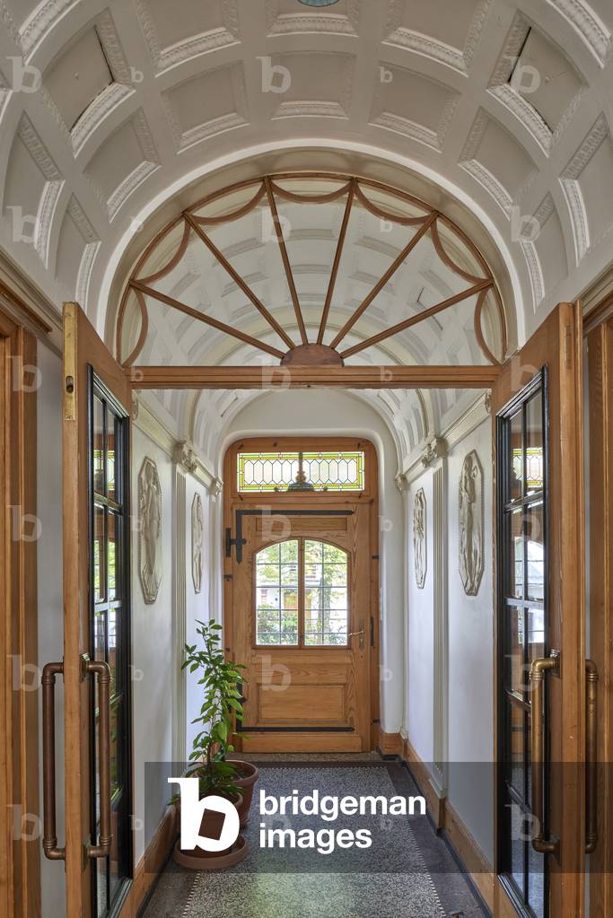 Entrance of a three-sided farm (built 1895) with barrel vault and coffered ceiling,  Mettenheim (colour photo)
