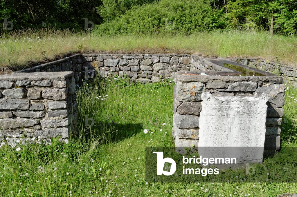 Roman temple, Eifel, near Zingsheim, Germany (photo)