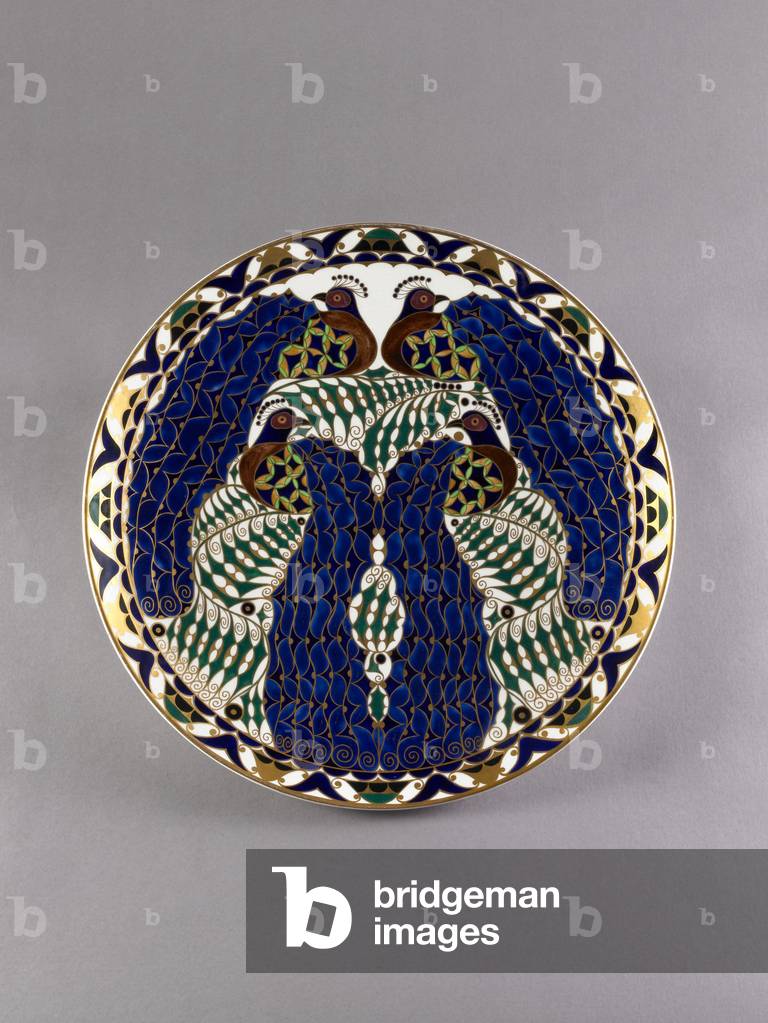 Charger, c.1911-12 (glazed earthenware with enamel & gilding)
