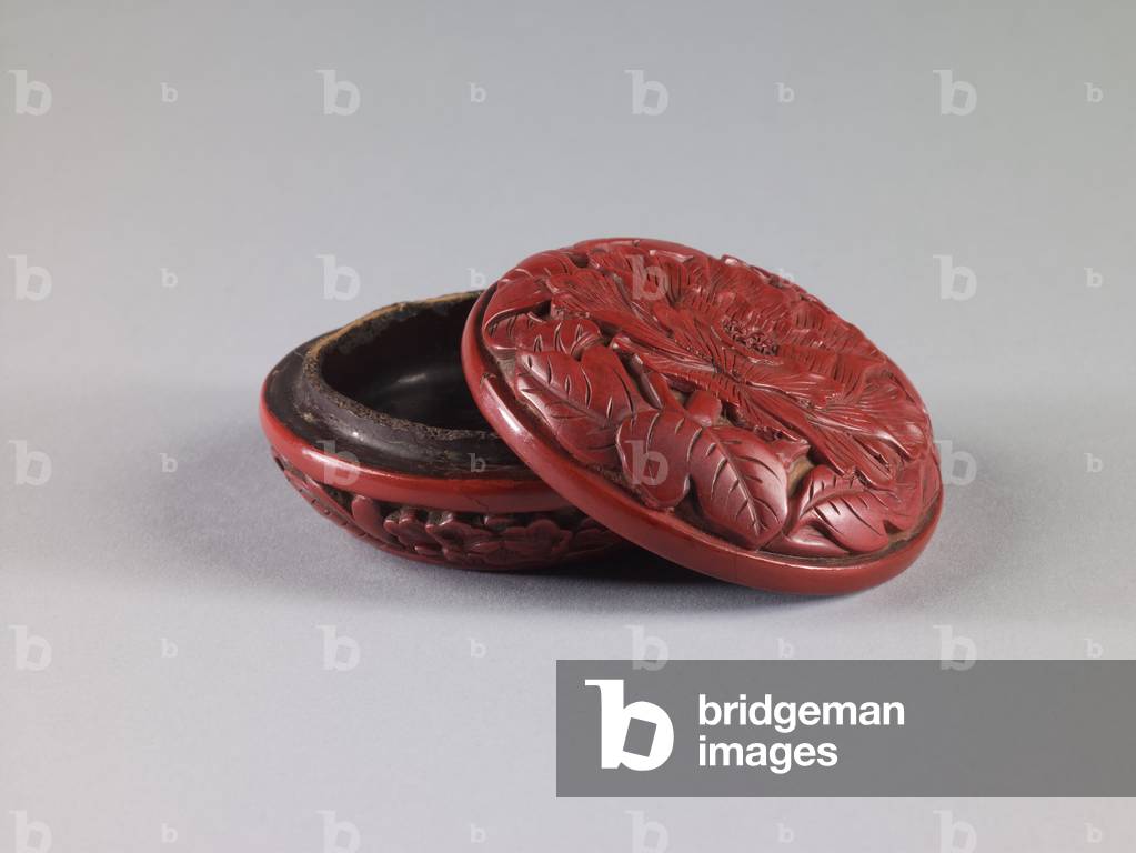 Covered Incense Box with Design of Peonies, Ming dynasty, Yongle period, early 15th century (carved red lacquer (tihong) over wood core)