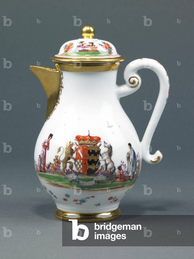 Coffeepot, c.1733 (glazed porcelain with enamel decoration & gilding)