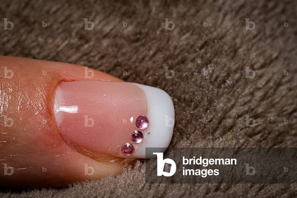 French manicure, Dijon, France, March 2020 (photo)