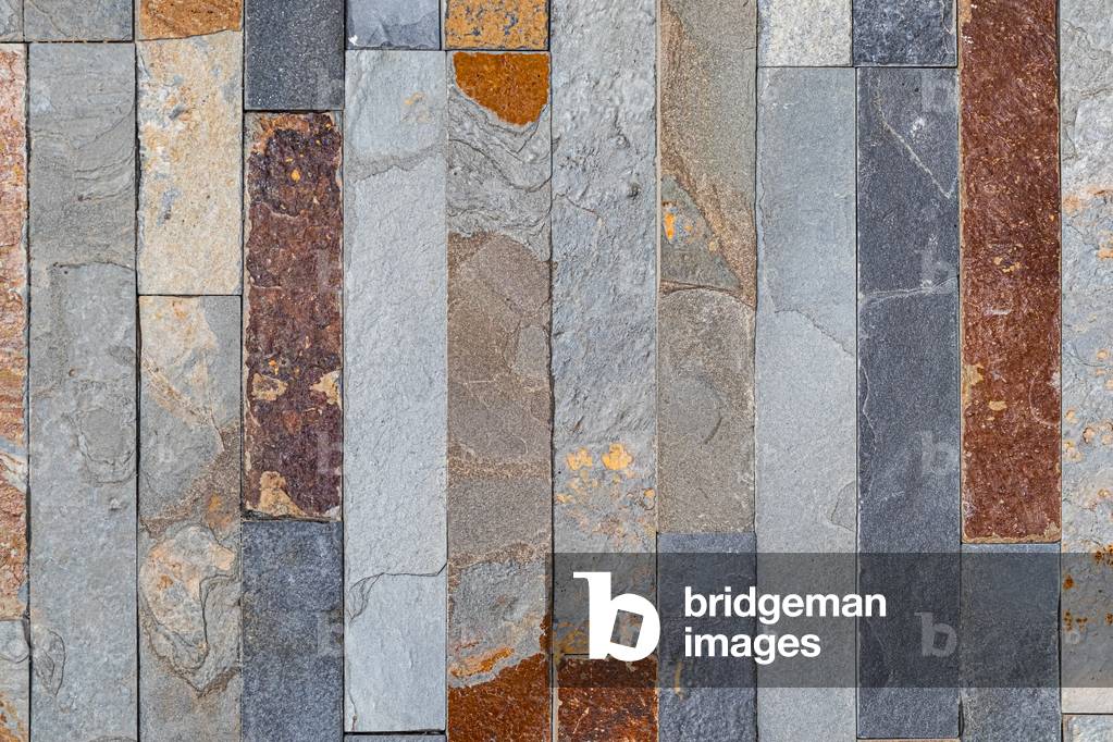 Facing texture, facing stones in pliers vertical rows, Dijon, Cote-d'Or, France, 2020 (photo)
