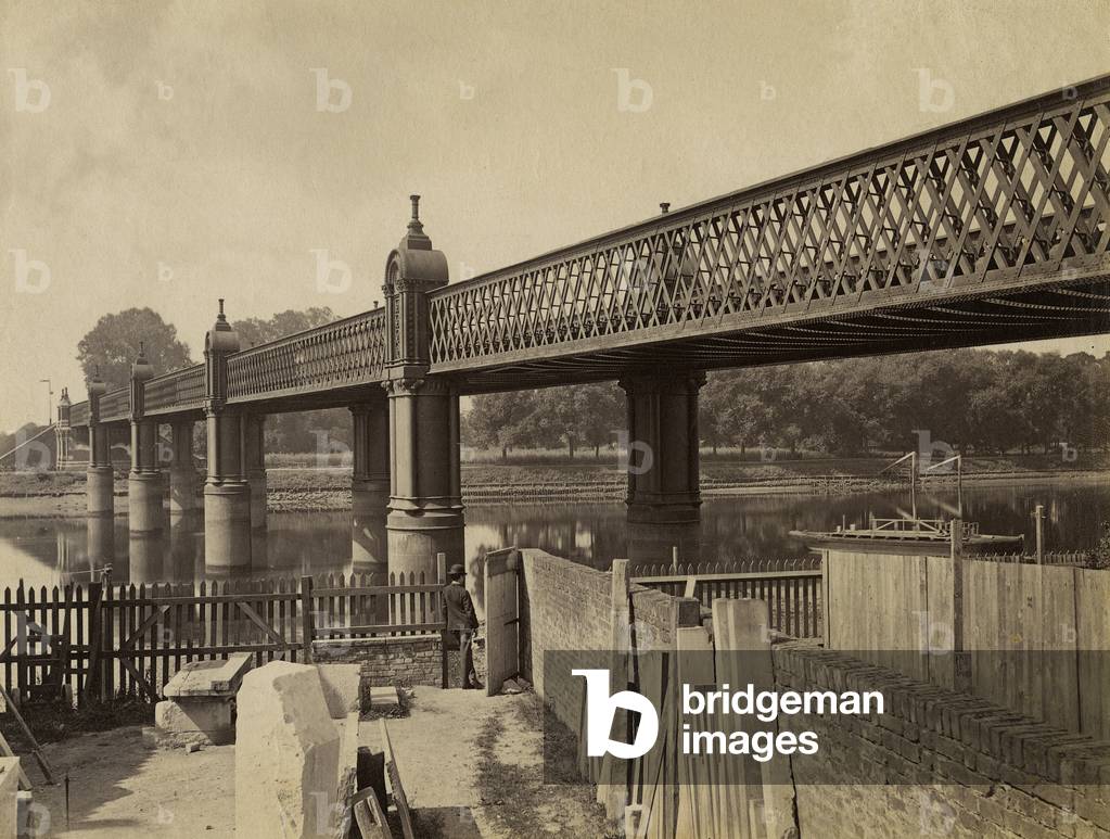 New railway bridge, Kew, London, c.1880 (b/w photo)