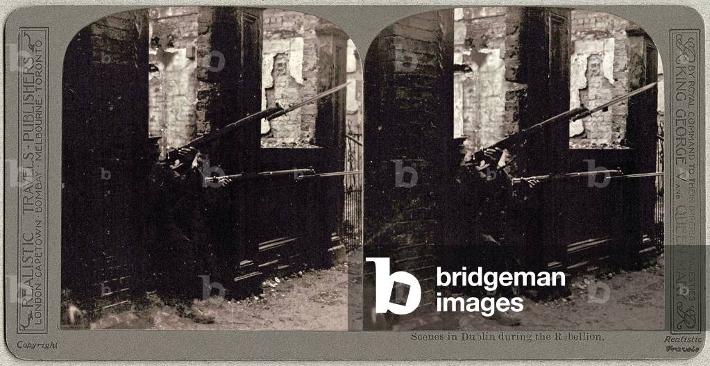 Dublin during the Rebellion, 1916 (b/w photo)