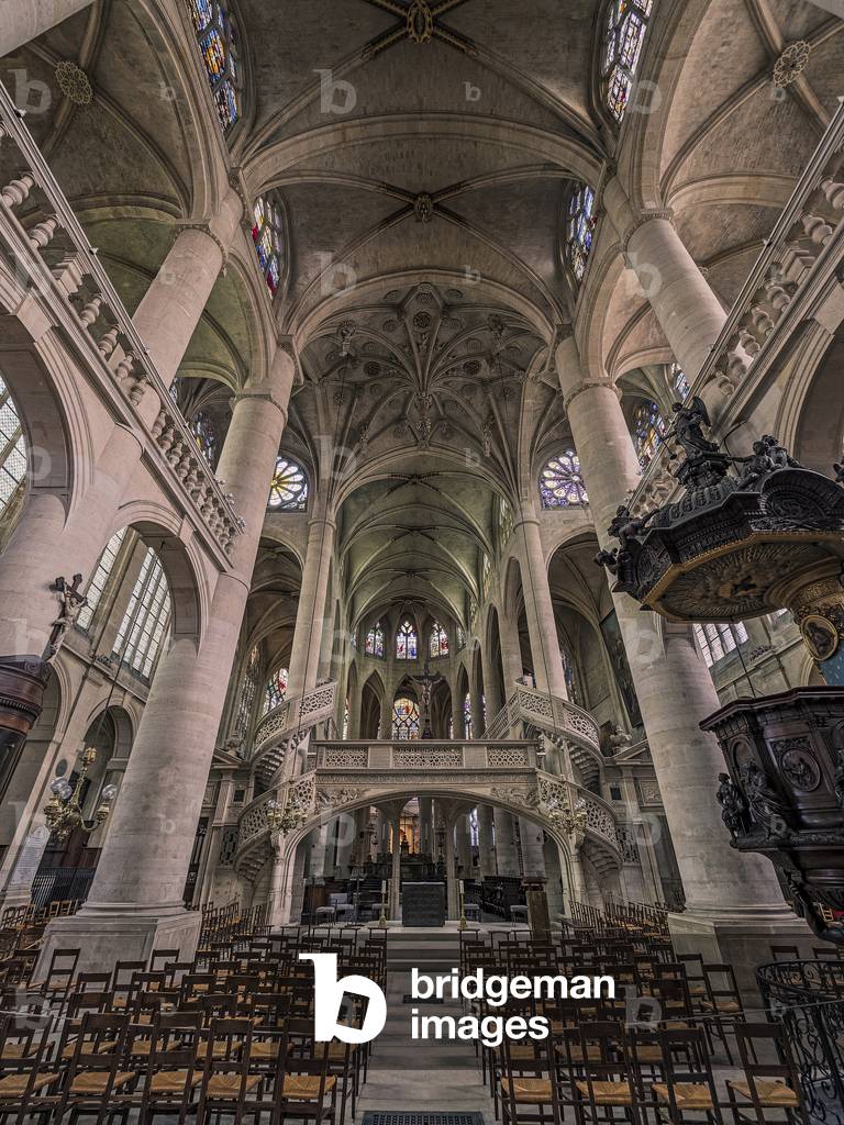 View towards the choir, with the jewish and transept in jewel. Church Saint Etienne du Mont, Paris, (1491-1624)