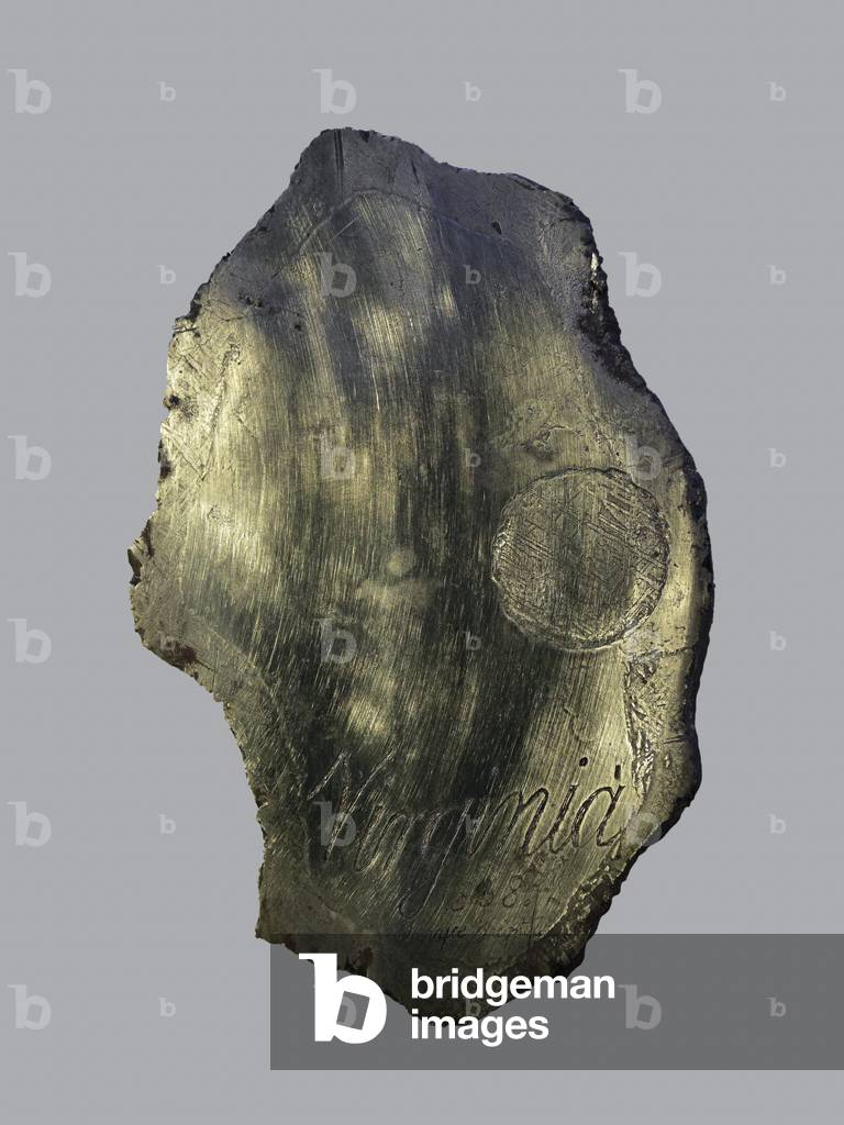 Iron meteorite (IIA). Founded in Augusta County (United States) in 1858. National Museum of Natural History, Paris.